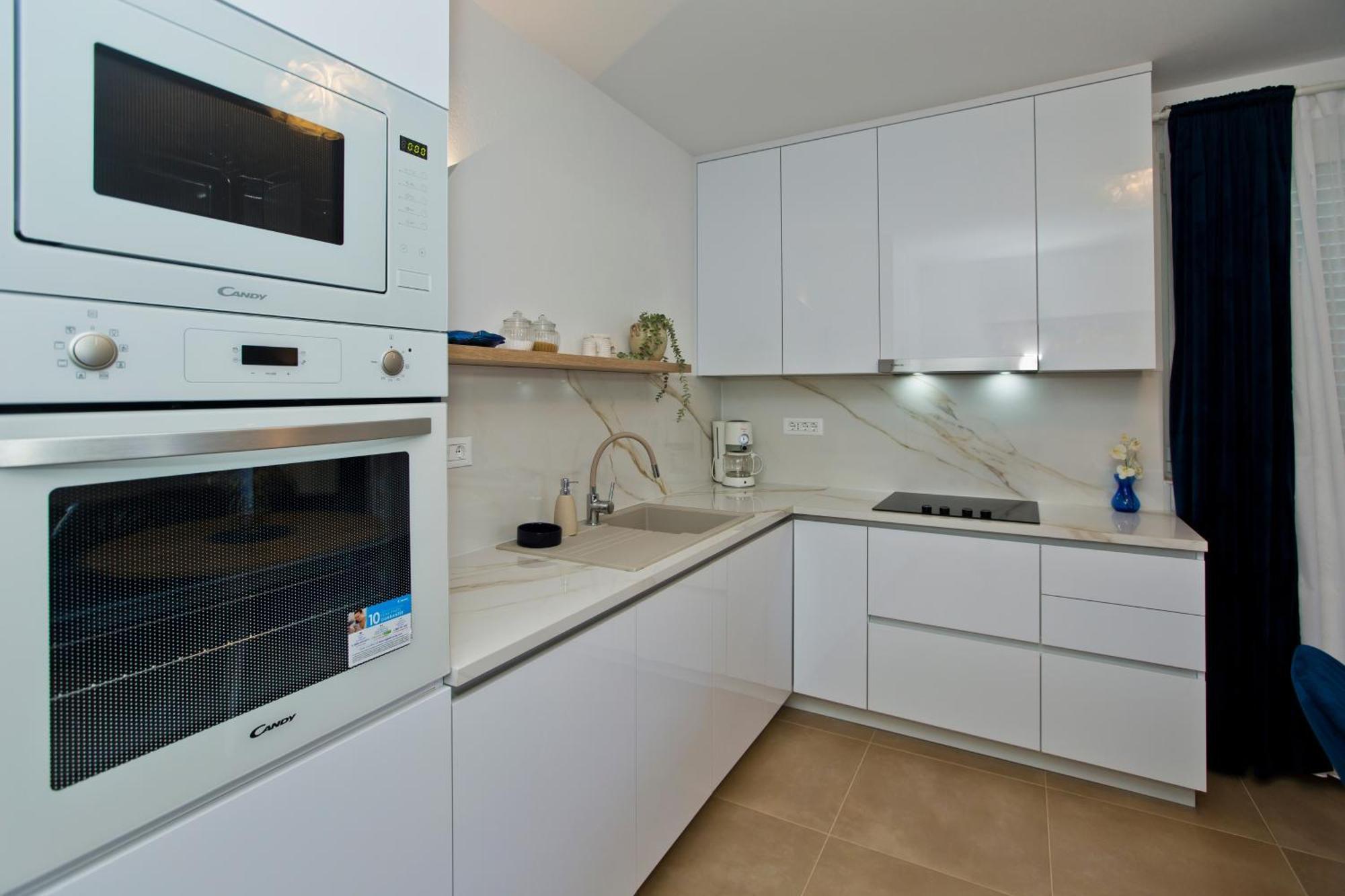 Apartments By The Sea Hvar - 10430 Хвар Екстериор снимка